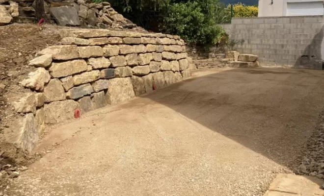 CRÉATION D'UN MUR DE SOUTÈNEMENT EN PIERRES À CLERMONT-L'HÉRAULT, Clermont-l'Hérault, ABJ ENVIRONNEMENT