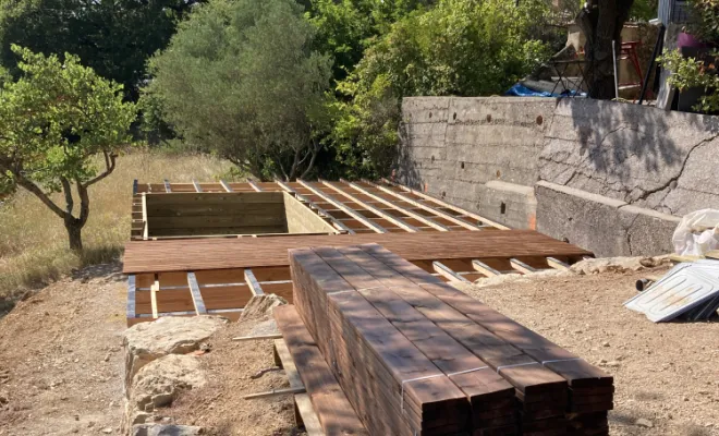 Pose d'une piscine bois hors sol + création d'une terrasse bois sur pilotis, Clermont-l'Hérault, ABJ ENVIRONNEMENT