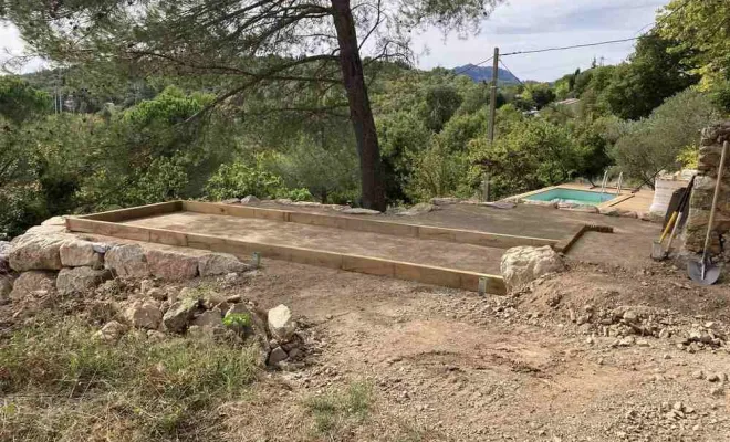 Création d'une terrasse aménagée avec brise-vue à Lodève, Clermont-l'Hérault, ABJ ENVIRONNEMENT